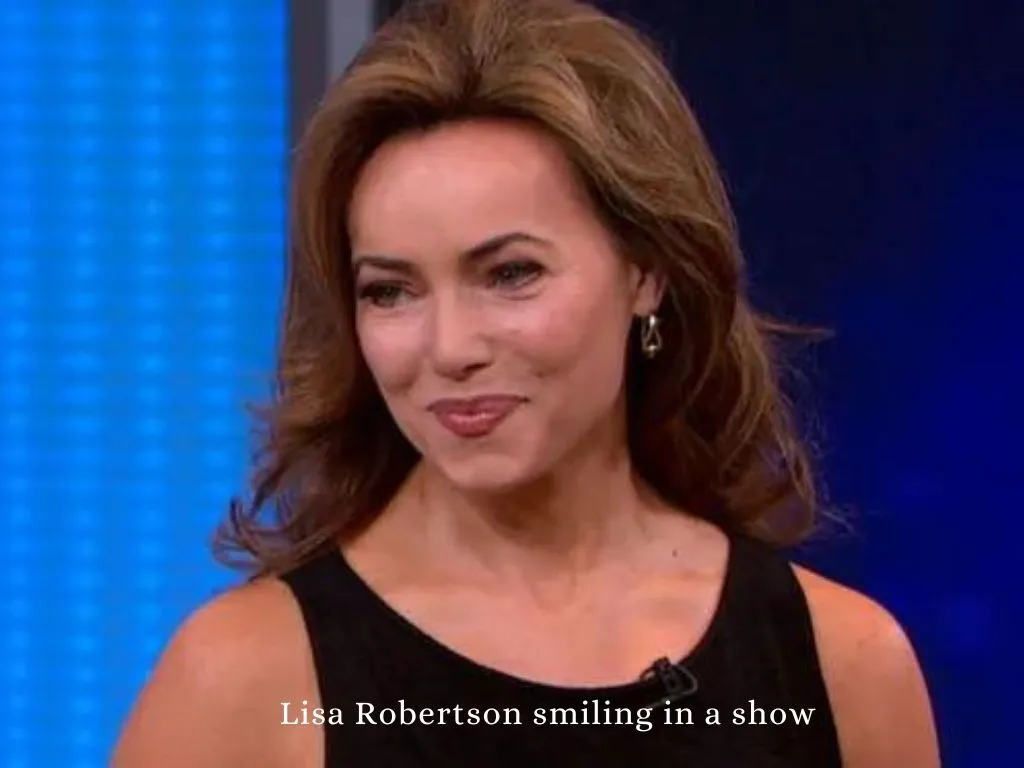 Lisa Robertson smiling at a show.